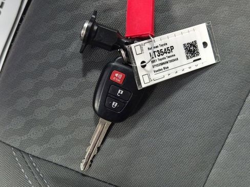 Used 2021 Toyota Tacoma SR5 image 29