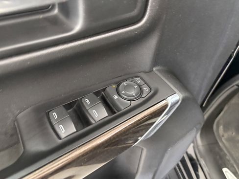 Used 2019 Chevrolet Silverado 1500 RST image 26