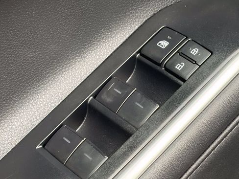 Used 2025 Toyota Highlander XSE AWD/4WD image 27