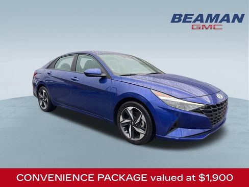 Used 2023 Hyundai Elantra SEL w/ Convenience Package image 1
