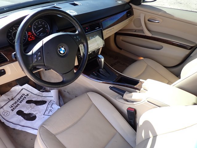 Used 2011 BMW 328i xDrive Sedan AWD/4WD image 9