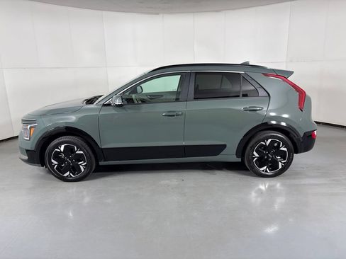 Used 2023 Kia Niro Wind FWD image 5