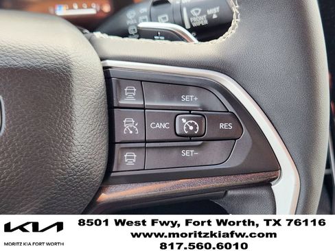 Used 2023 Jeep Grand Cherokee Altitude AWD/4WD image 28
