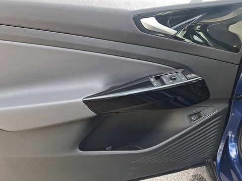 Used 2021 Volkswagen ID.4 Pro S w/ Gradient Package image 14