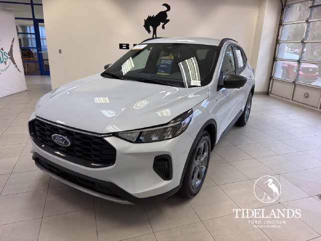 Certified 2025 Ford Escape ST-Line FWD image 4