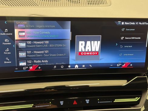Used 2025 BMW 530i w/ Premium Package RWD image 21