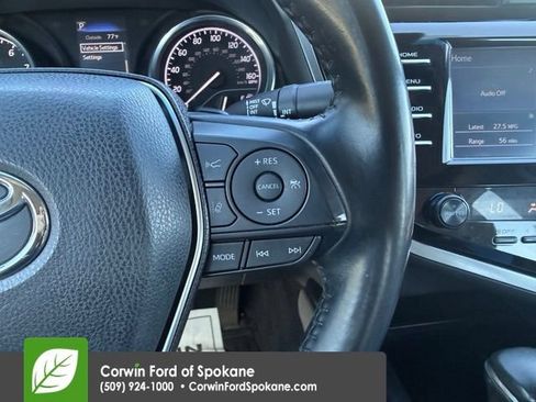 Used 2018 Toyota Camry SE w/ Moonroof Package FWD image 22