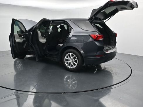 Used 2022 Chevrolet Equinox LS w/ LS Convenience Package FWD image 47
