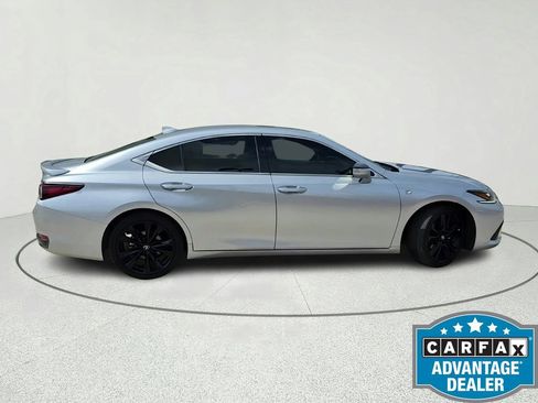Used 2022 Lexus ES 300h F Sport FWD image 4