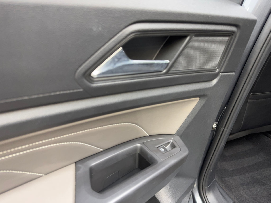 Used 2023 Volkswagen Atlas SE w/ Panoramic Sunroof Package FWD image 40
