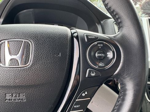 Used 2017 Honda Pilot Touring image 26