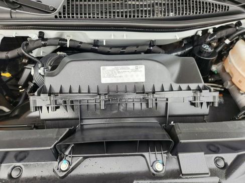 Used 2025 Chevrolet Express 3500 LS RWD image 32