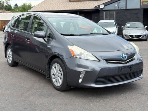 Used 2012 Toyota Prius V Two FWD image 4