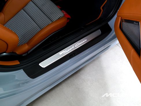 Used 2023 Porsche 911 Sport Classic RWD image 19