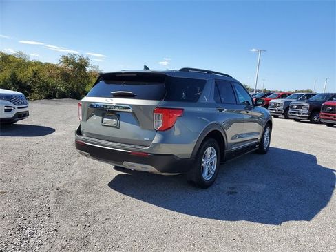 Used 2020 Ford Explorer XLT w/ Equipment Group 202A image 4