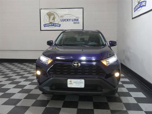 Used 2020 Toyota RAV4 XLE w/ Convenience Package AWD/4WD image 2