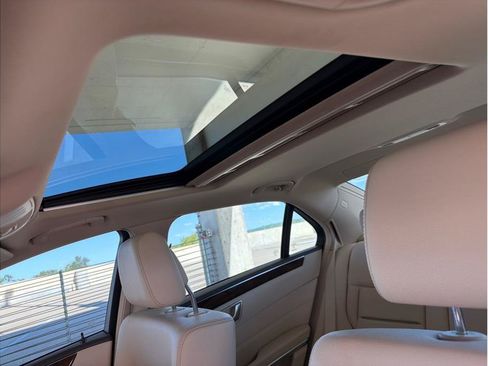 Used 2014 Mercedes-Benz E 350 4MATIC Sedan image 27