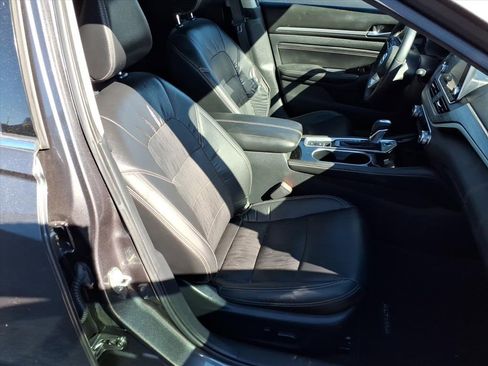 Used 2021 Nissan Altima 2.5 Platinum image 12