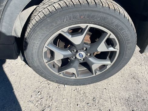 Used 2018 Subaru Crosstrek 2.0i Premium w/ Eyesight System image 19