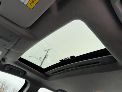 Used 2016 Chevrolet Sonic LT w/ Fun and Sun Package image 17