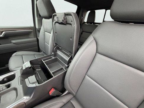 New 2026 GMC Sierra 1500 SLT w/ SLT Premium Package image 25