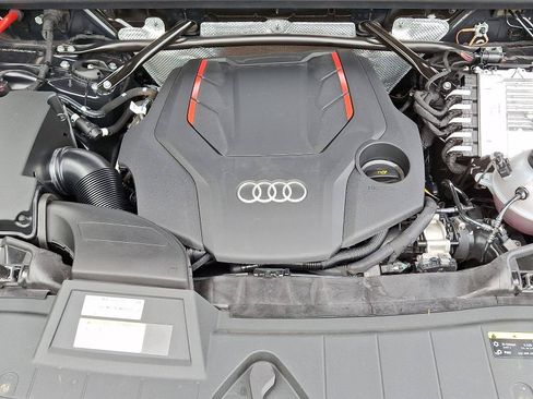 Used 2025 Audi SQ5 Premium Plus w/ Premium Plus Package AWD/4WD image 29
