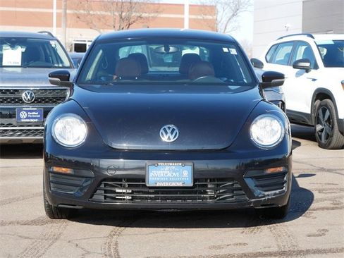 Used 2017 Volkswagen Beetle 1.8T Classic image 2