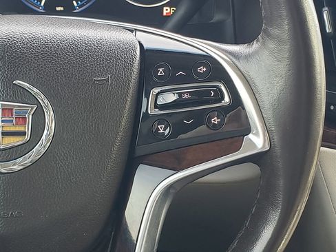 Used 2015 Cadillac Escalade Luxury AWD/4WD image 29
