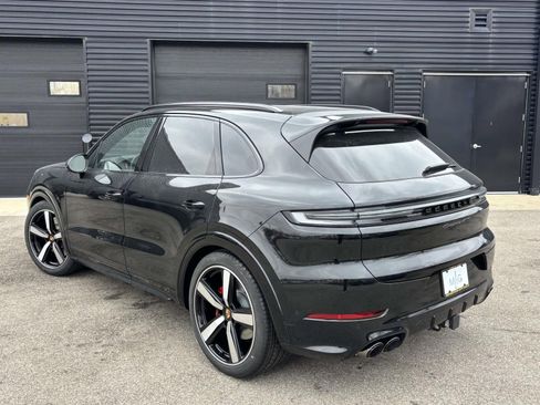 New 2026 Porsche Cayenne GTS AWD/4WD image 3