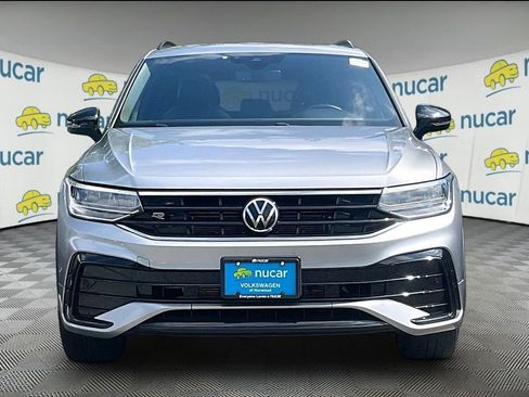 Used 2023 Volkswagen Tiguan SE R-Line AWD/4WD image 2