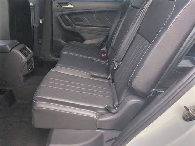 Used 2023 Volkswagen Tiguan SE R-Line FWD image 19