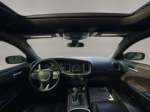 Used 2020 Dodge Charger SXT w/ Leather Interior Group RWD image 8