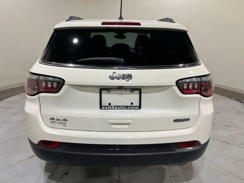 Used 2018 Jeep Compass Latitude w/ Cold Weather Group image 10