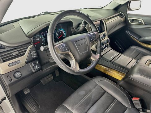 Used 2017 GMC Yukon Denali w/ Open Road Package RWD image 9