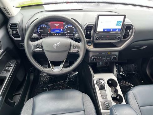 Used 2022 Ford Bronco Sport Outer Banks w/ Tech Package AWD/4WD image 12