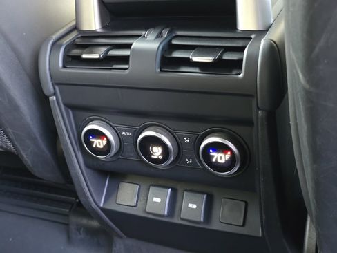 Used 2023 Land Rover Defender 130 S image 33