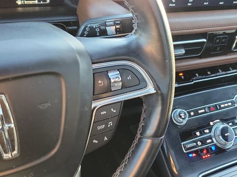 Used 2022 Lincoln Nautilus Reserve w/ Luxury Package image 27