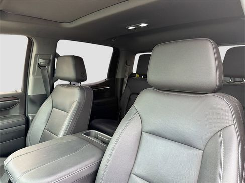 Used 2023 GMC Sierra 1500 SLT image 13