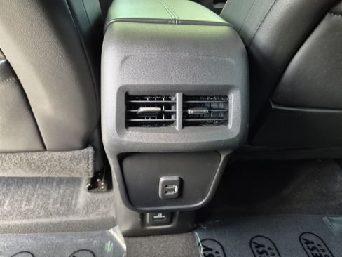Used 2021 GMC Terrain SLT w/ Infotainment Package II FWD image 15
