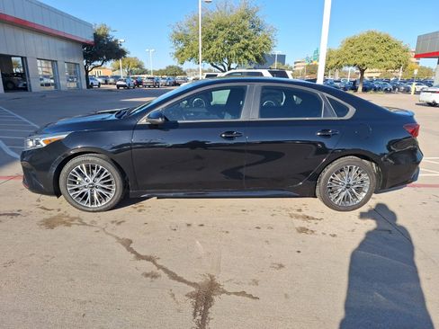 Used 2022 Kia Forte GT-Line w/ GT-Line Premium Package image 3