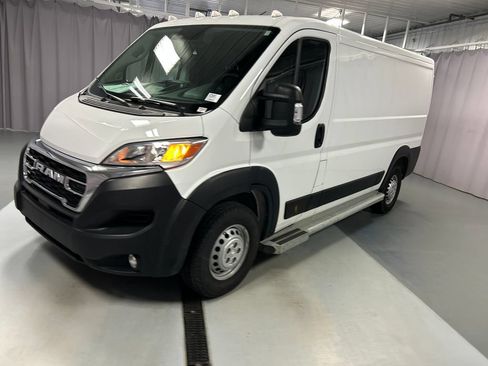 Used 2025 RAM ProMaster 2500 w/ U-Haul Equipment Group FWD image 3