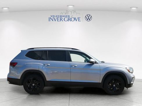 Certified 2023 Volkswagen Atlas SE w/ Black Wheel Package AWD/4WD image 8