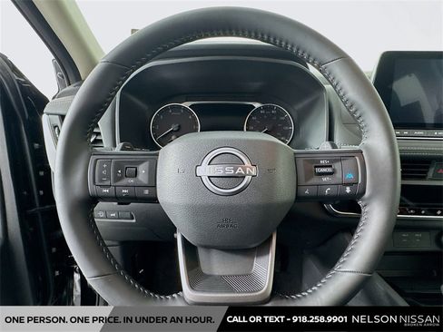 Certified 2025 Nissan Rogue SV w/ SV Premium Package image 11