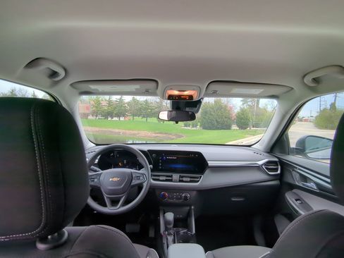 Used 2025 Chevrolet TrailBlazer LS w/ LS Convenience Package image 10