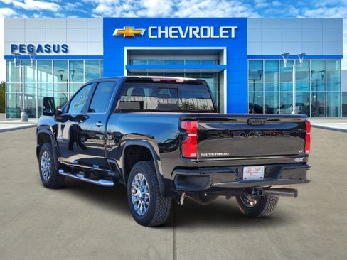 New 2026 Chevrolet Silverado 2500 LT w/ Z71 Chrome Sport Edition image 5