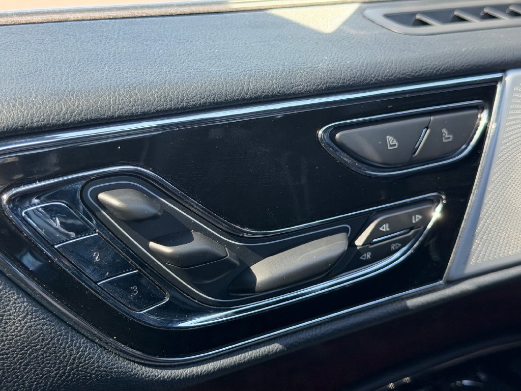 Used 2023 Lincoln Navigator Reserve AWD/4WD image 9