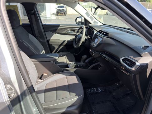 Used 2023 Chevrolet TrailBlazer LT FWD image 10