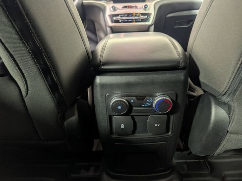 Certified 2022 Ford Explorer XLT image 17