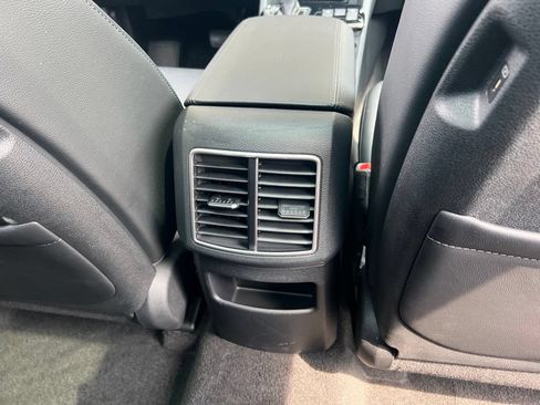 Certified 2025 Kia Sportage EX w/ Premium Package AWD/4WD image 21