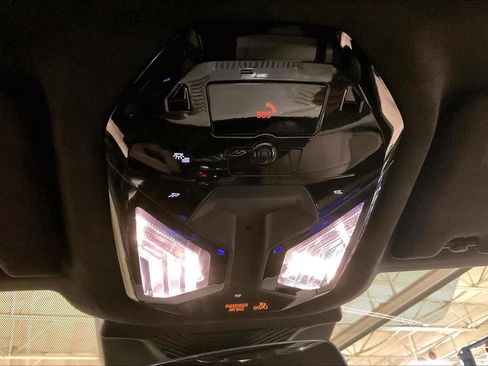 Used 2026 BMW M5 w/ Carbon Package image 35